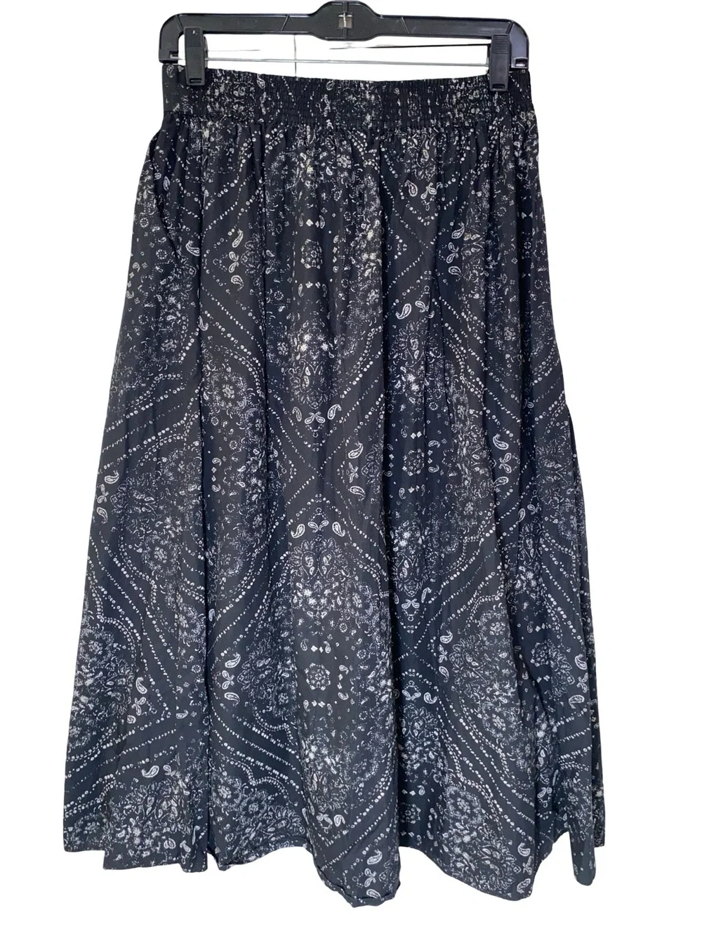 Simply Vera Vera Wang Black Paisley‎ Bandana Print Midi Skirt with Pockets